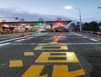 石嘴山石嘴山高速道路划线施工